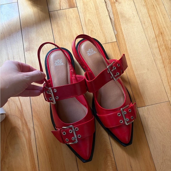 Red flats - Picture 3 of 3